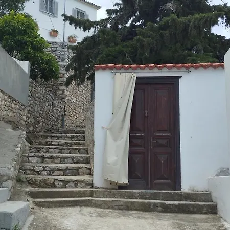 Othon's * Hydra (Saronic Islands)