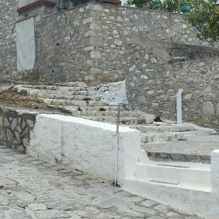 Othon's Apartment Hydra (Saronic Islands)
